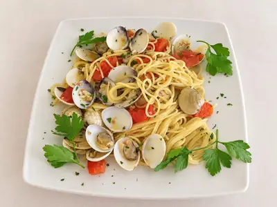 Spaghetti alle vongole e pomodorini